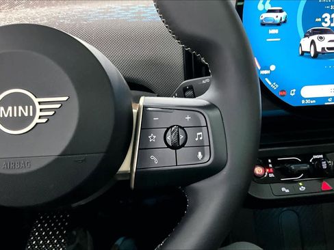 Certified 2025 MINI Cooper S image 21