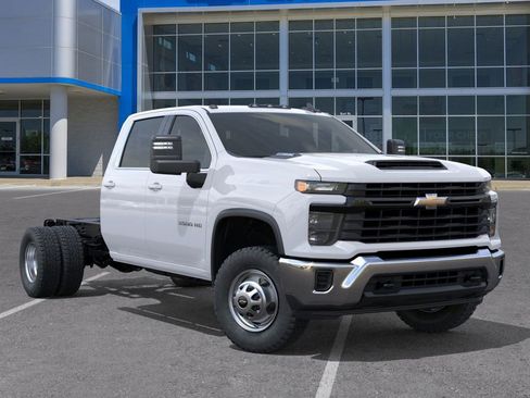 New 2025 Chevrolet Silverado 3500 W/T w/ WT Convenience Package image 8