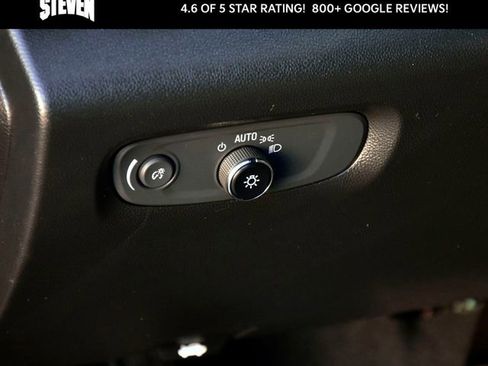 Used 2023 Chevrolet Traverse LT image 27