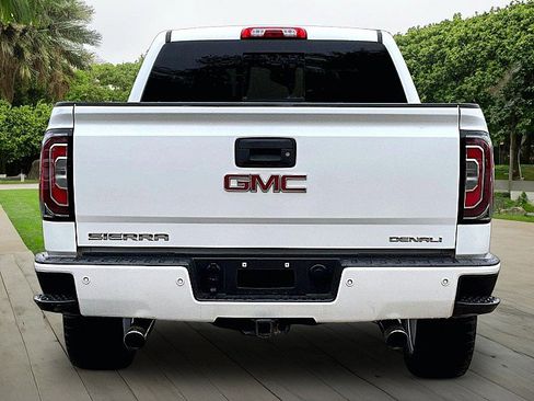 Used 2017 GMC Sierra 1500 Denali image 4