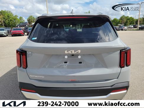 New 2026 Kia Sorento S FWD image 8