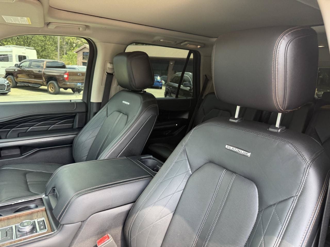 Used 2018 Ford Expedition Platinum AWD/4WD image 28