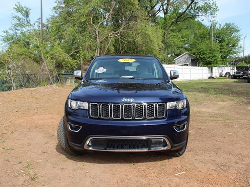 Used 2017 Jeep Grand Cherokee Limited image 2