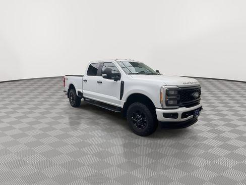 Used 2023 Ford F250 XL w/ STX Appearance Package image 31