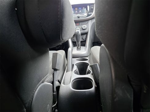 Used 2020 Chevrolet Trax LS image 14