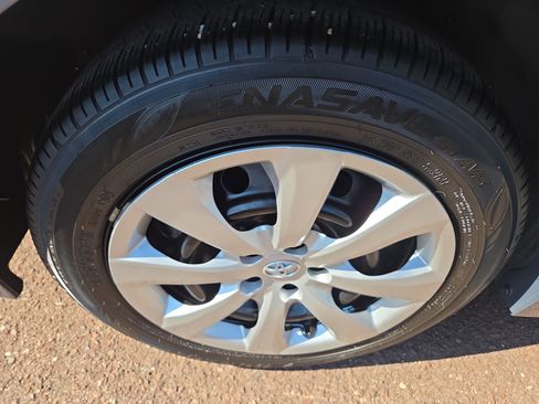 Certified 2024 Toyota Corolla LE image 7