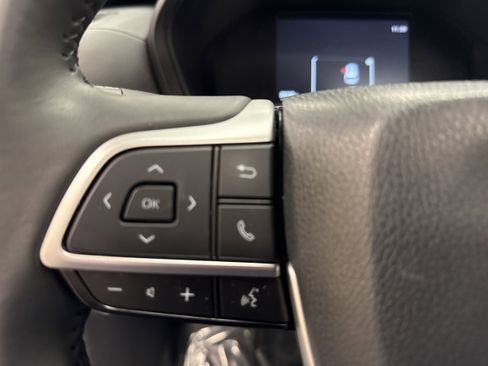 Used 2024 Toyota Grand Highlander XLE image 47