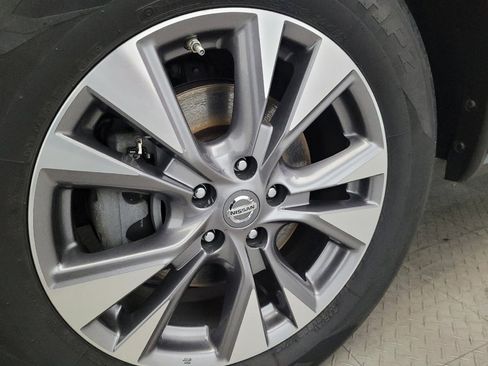 Used 2017 Nissan Murano SV image 31