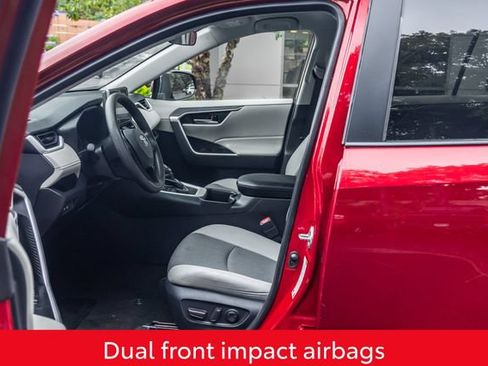 Used 2025 Toyota RAV4 XLE AWD/4WD image 28