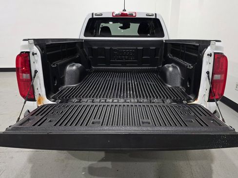 Used 2022 Chevrolet Colorado LT w/ Fleet Safety Package image 26