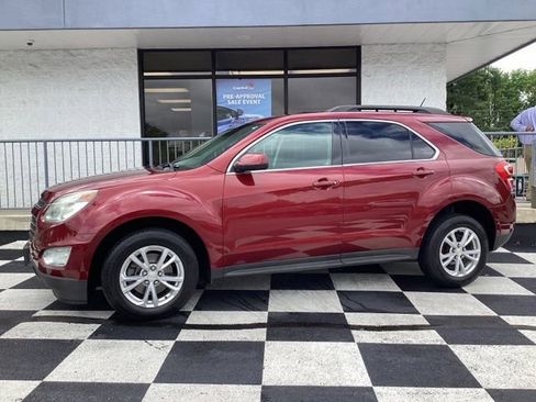 Used 2017 Chevrolet Equinox LT w/ Convenience Package FWD image 2