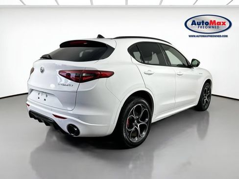 Used 2023 Alfa Romeo Stelvio Veloce AWD/4WD image 2