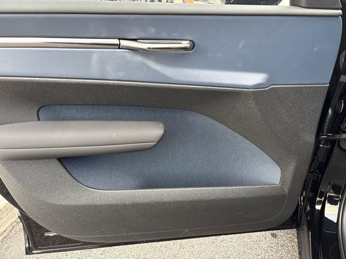 New 2026 Volvo EX30 Cross Country Ultra image 9