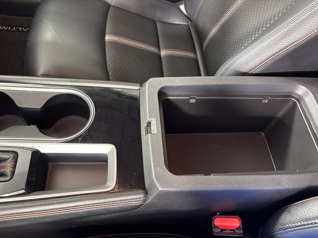 Used 2024 Nissan Altima 2.5 SR FWD image 39