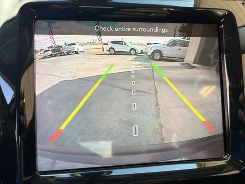 Used 2020 Jeep Cherokee Limited image 17