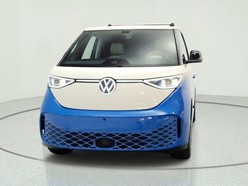 Used 2025 Volkswagen ID. Buzz 1st Edition AWD/4WD image 2