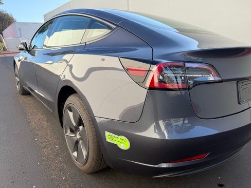 Used 2023 Tesla Model 3 Standard Range RWD image 9