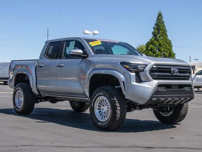 Used 2025 Toyota Tacoma SR5