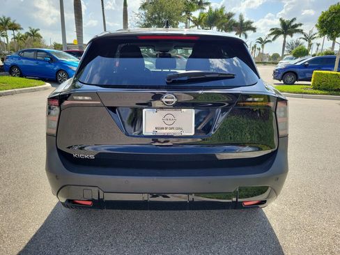 Certified 2025 Nissan Kicks SV image 6