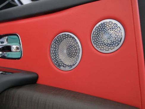 Used 2021 Rolls-Royce Cullinan image 30