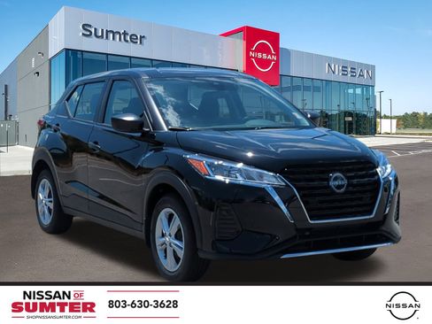 New 2025 Nissan Kicks Play S image 1