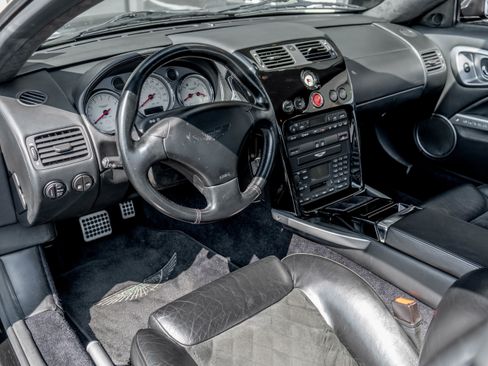 Used 2002 Aston Martin Vanquish image 3
