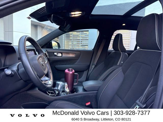 Used 2023 Volvo XC40 Recharge Plus AWD/4WD image 6