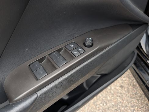 Used 2023 Toyota Camry SE FWD image 23