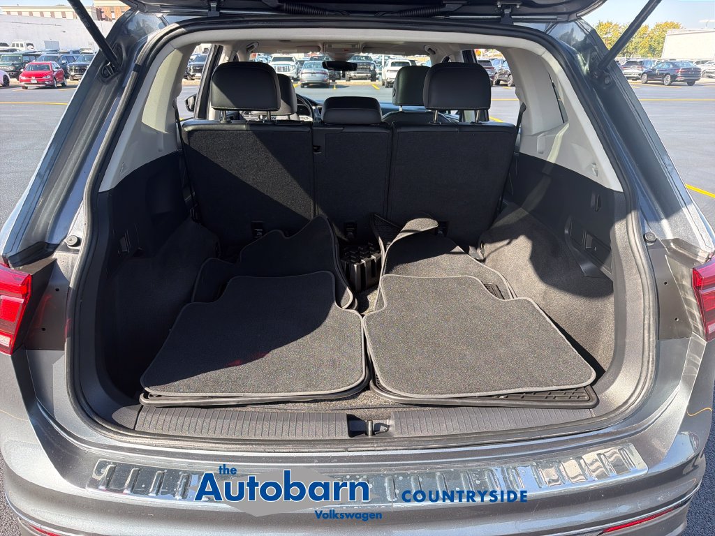 Certified 2023 Volkswagen Tiguan SE w/ Panoramic Sunroof Package AWD/4WD image 28