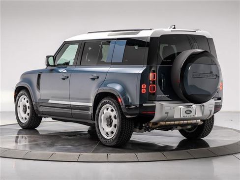 Used 2025 Land Rover Defender 110 S image 3