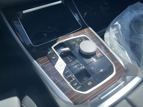 New 2026 BMW X5 xDrive40i w/ Premium Package image 8