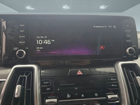 Used 2023 Kia Sorento S w/ Panoramic Sunroof Package image 24