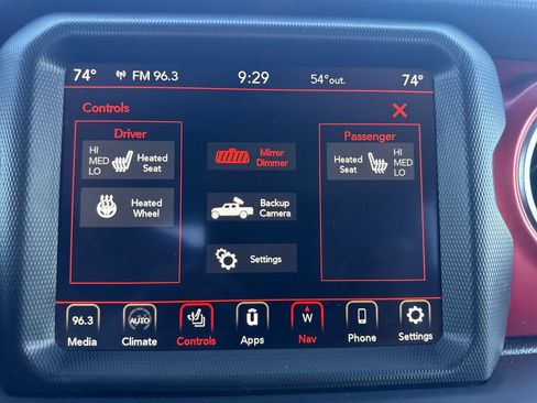Used 2022 Jeep Gladiator Rubicon w/ LED Lighting Group AWD/4WD image 18