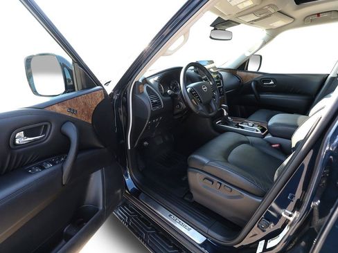 Used 2023 Nissan Armada SL w/ Captain's Chairs Package AWD/4WD image 12