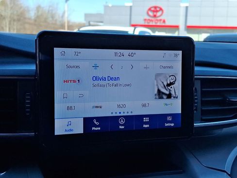 Used 2023 Ford Explorer XLT w/ Equipment Group 202A image 20