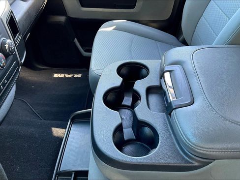 Used 2019 RAM 1500 Classic SLT image 14