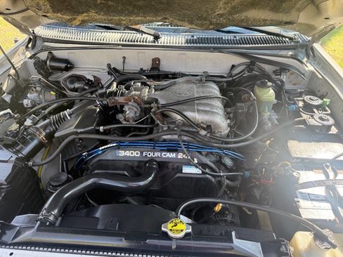 Used 2000 Toyota 4Runner SR5 image 45