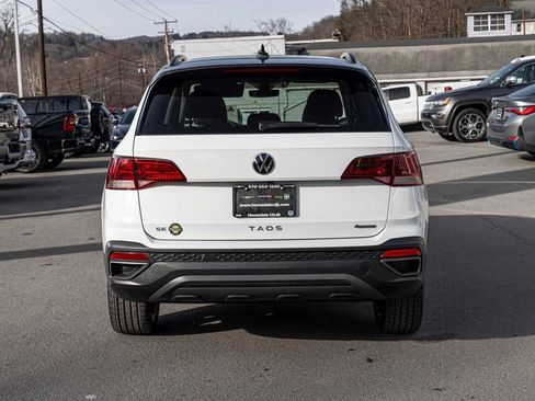 Used 2024 Volkswagen Taos SE image 5