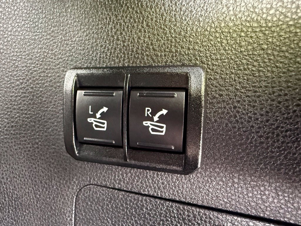 Used 2024 Toyota Sequoia TRD Pro AWD/4WD image 9