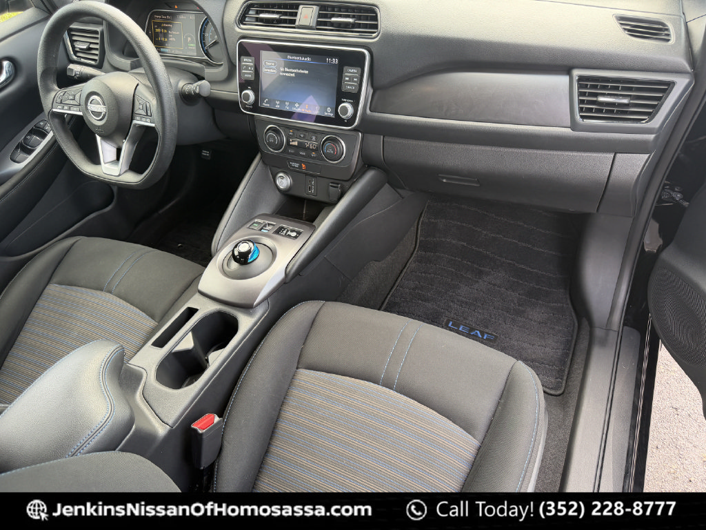 Certified 2025 Nissan Leaf S FWD image 22