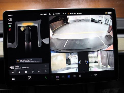 Used 2023 Tesla Model 3 Performance image 2