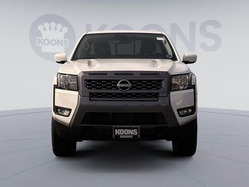 Used 2025 Nissan Frontier SV w/ SV Convenience Package image 11