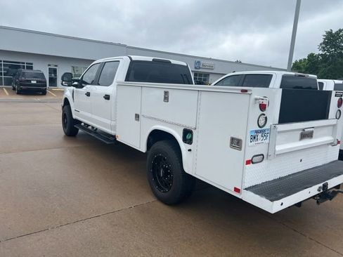 Used 2017 Ford F350 XL w/ Power Equipment Group AWD/4WD image 4