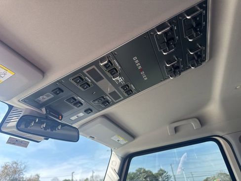 Used 2024 INEOS Grenadier image 11