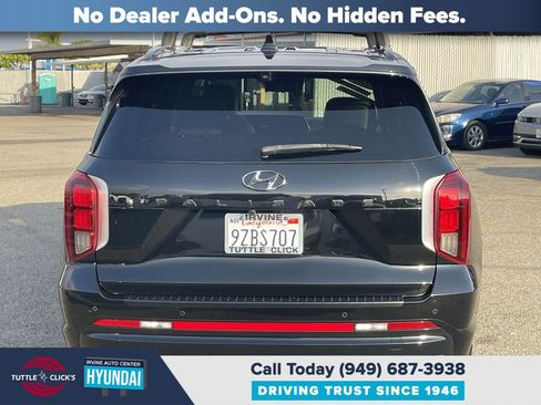Certified 2023 Hyundai Palisade Calligraphy FWD image 5