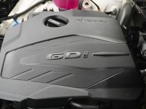 Used 2023 Kia Sportage LX image 10