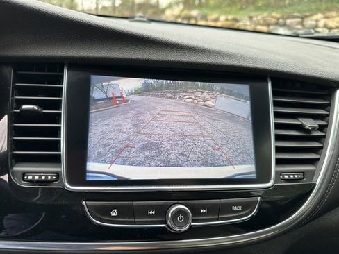 Used 2020 Buick Encore Preferred FWD image 21