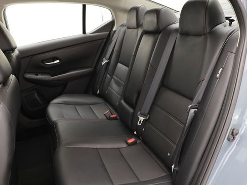 Used 2024 Nissan Sentra SR w/ SR Premium Package image 12