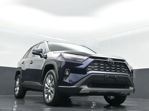 Used 2023 Toyota RAV4 Limited image 32