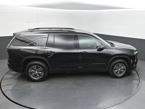 Certified 2026 Chevrolet Traverse LT FWD image 41